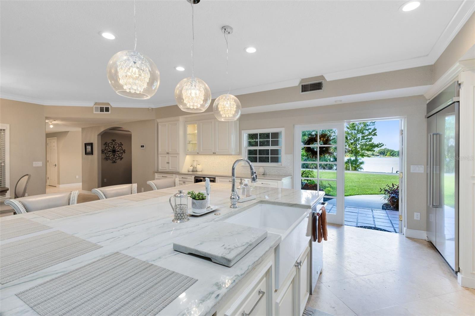 Image 11 of 67 For 1033 Oxford Street