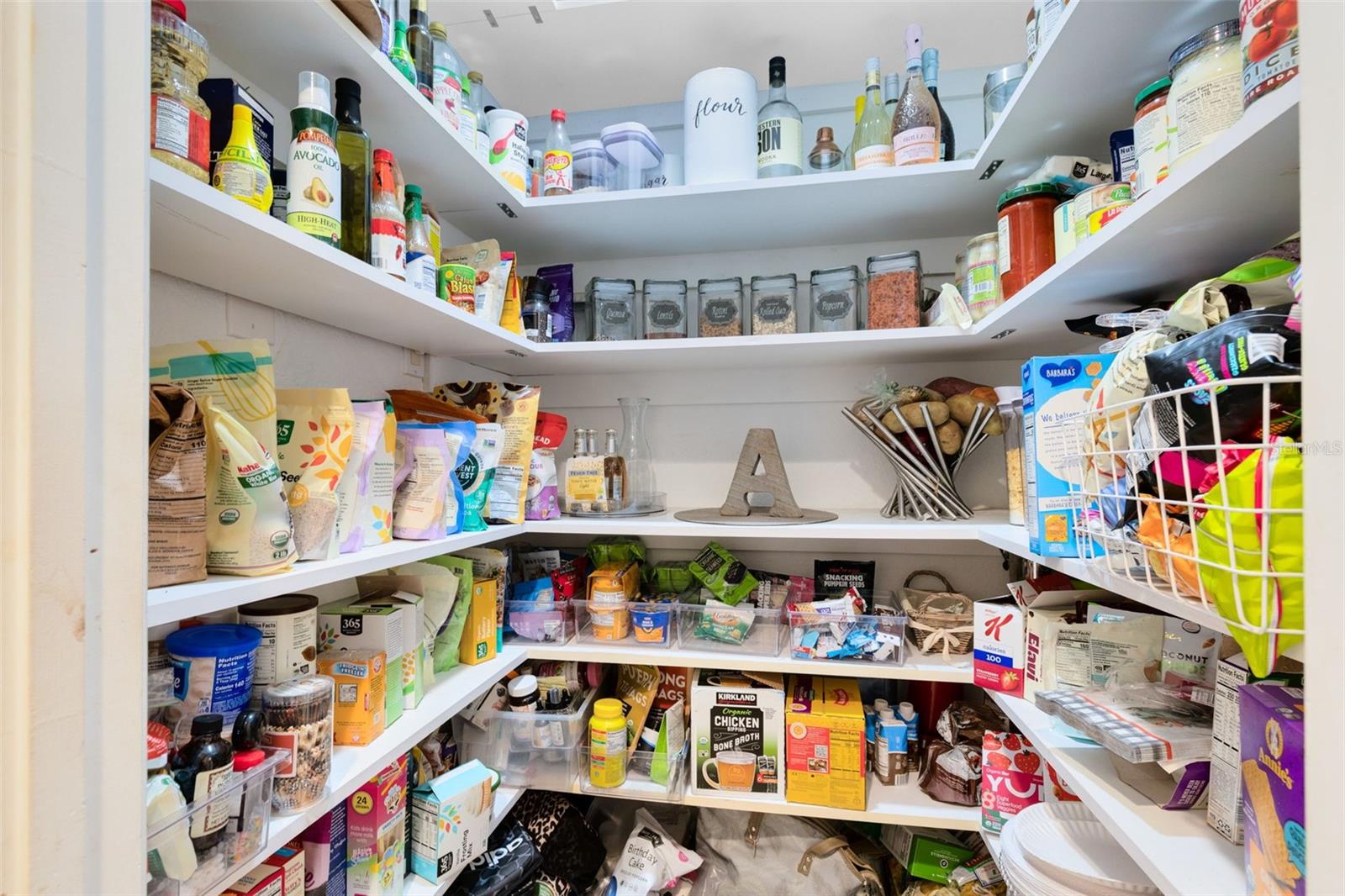 Image 14 of 67 For 1033 Oxford Street