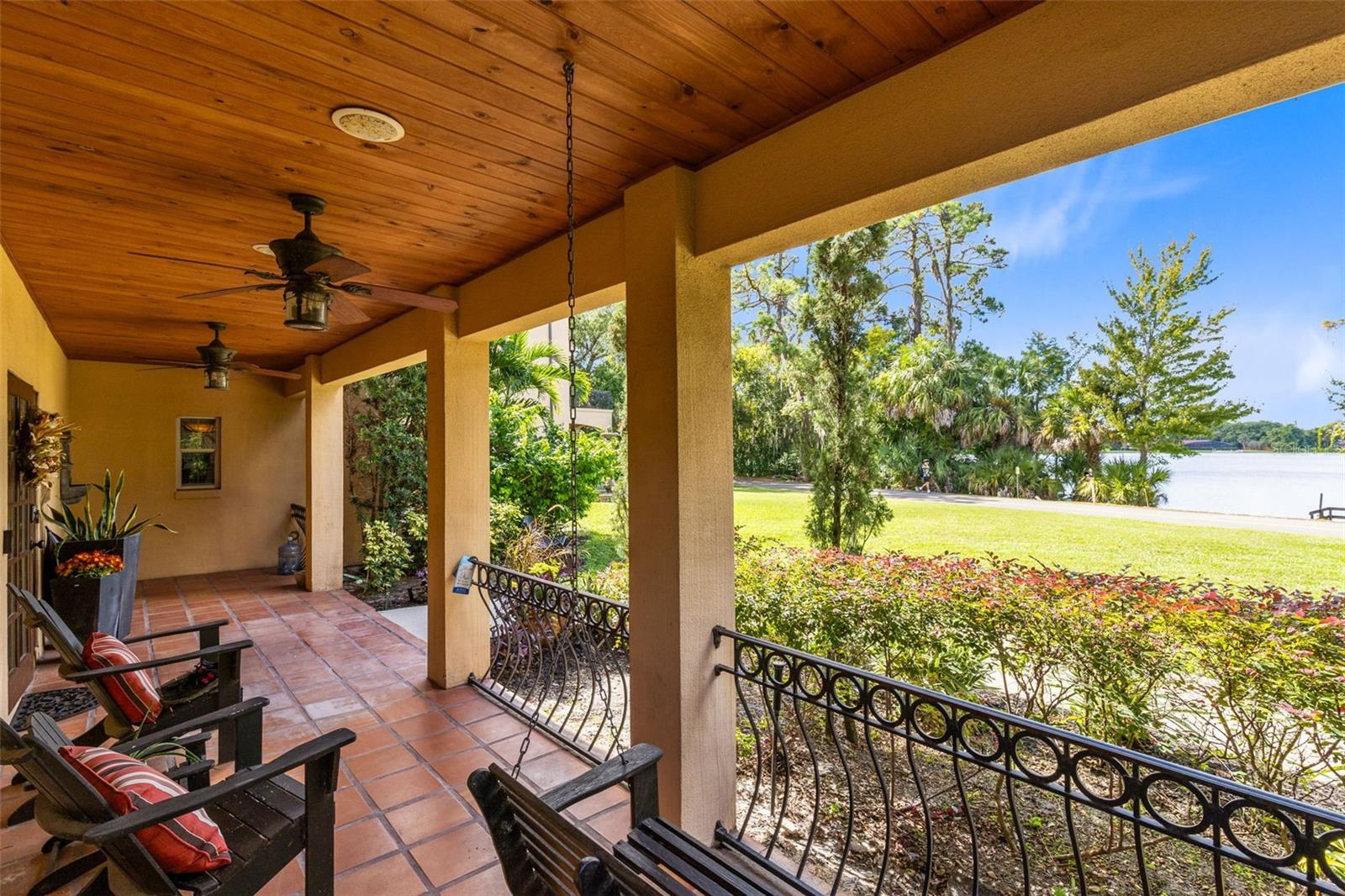 Image 15 of 67 For 1033 Oxford Street