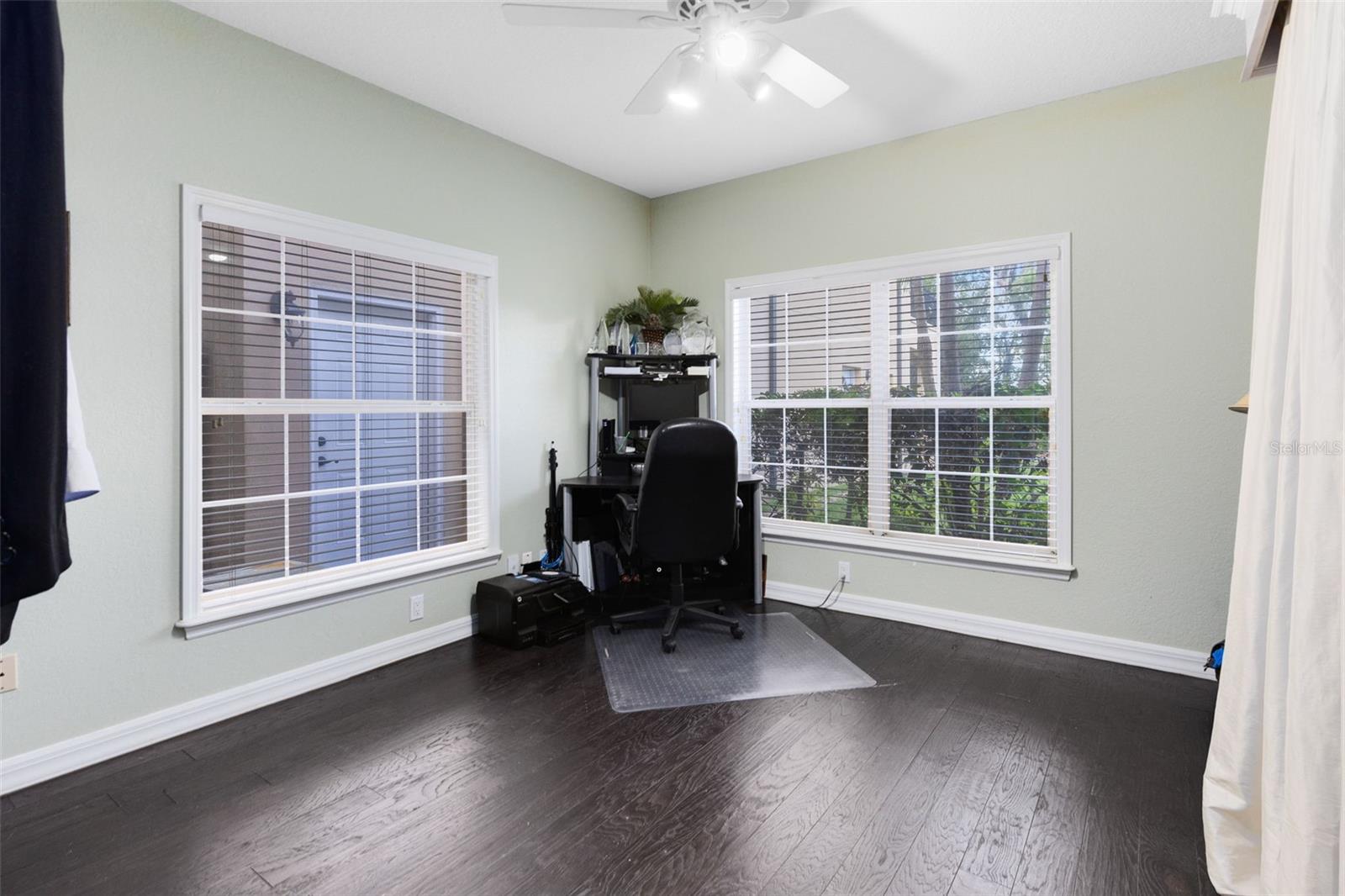 Image 19 of 67 For 1033 Oxford Street