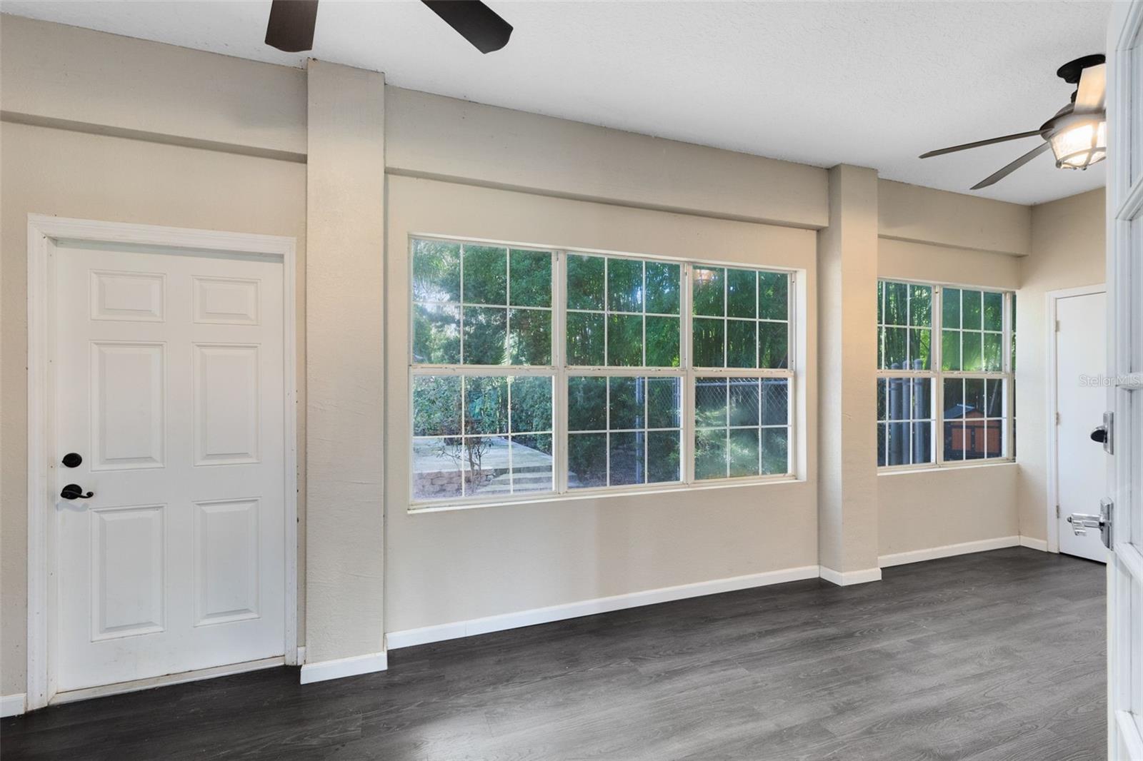 Image 20 of 67 For 1033 Oxford Street