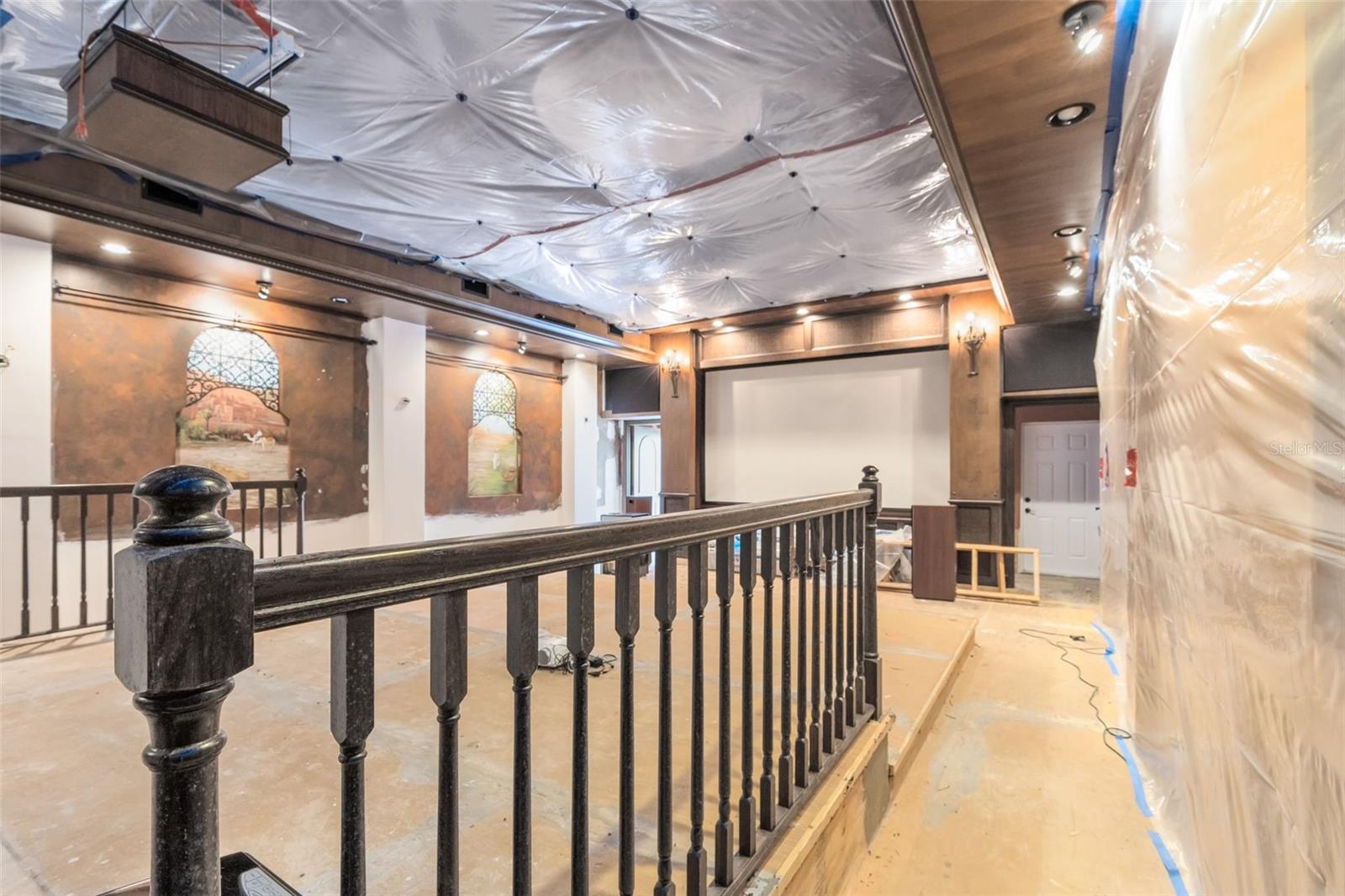 Image 55 of 67 For 1033 Oxford Street