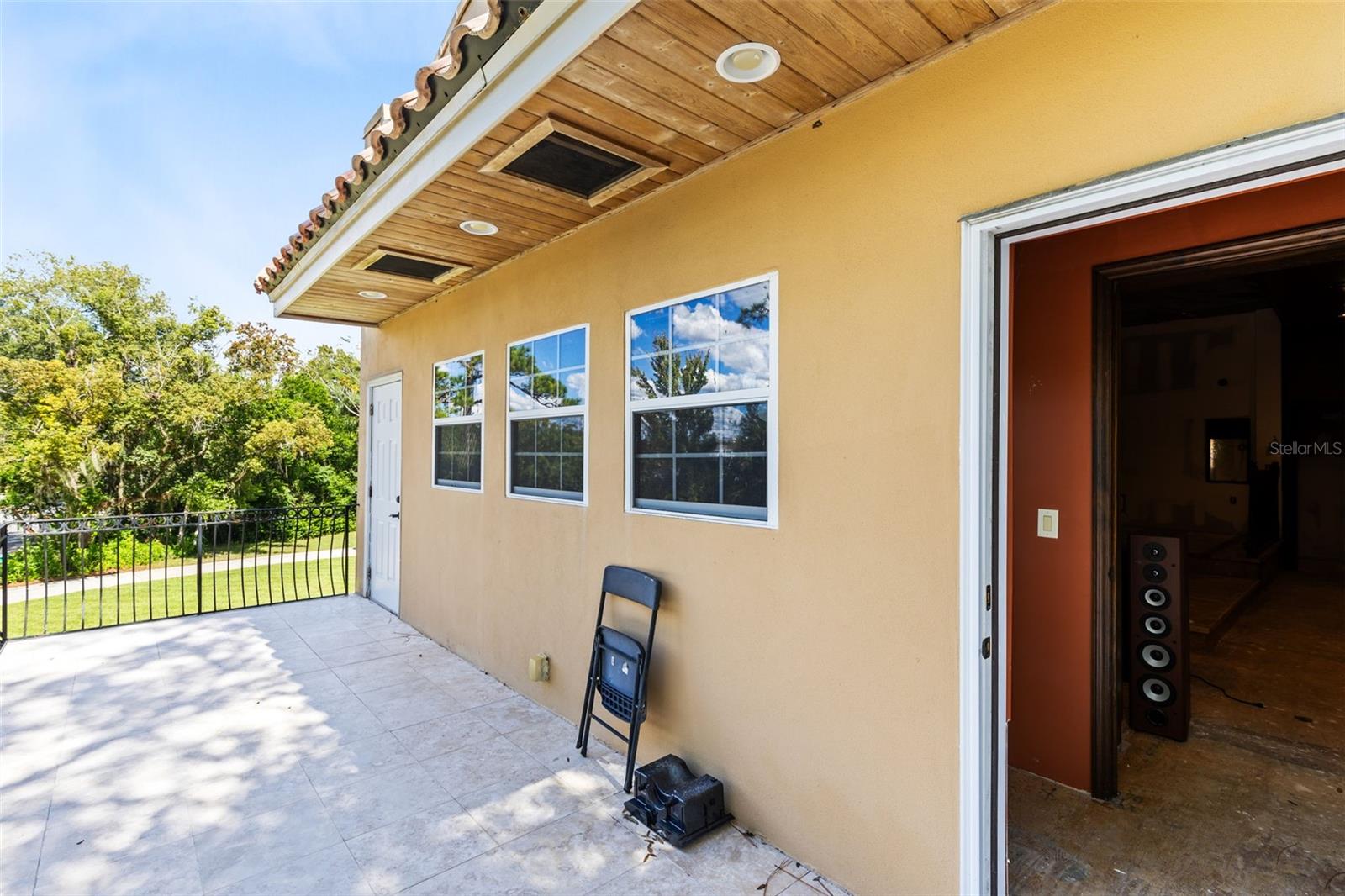 Image 56 of 67 For 1033 Oxford Street