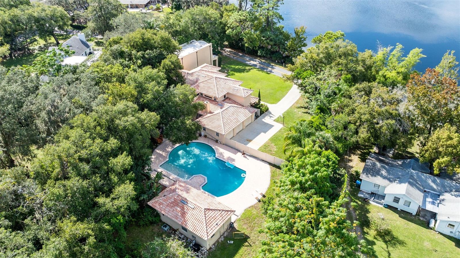 Image 64 of 67 For 1033 Oxford Street