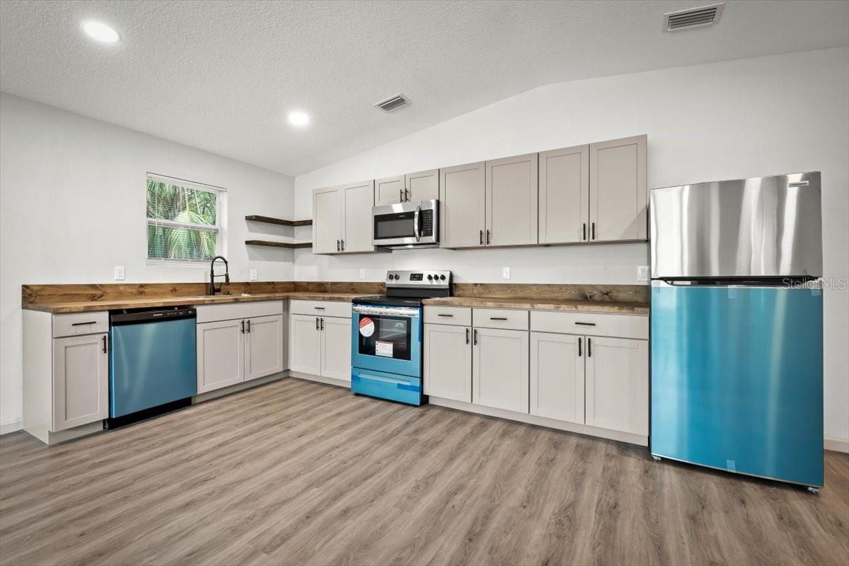 Image 16 of 20 For 1594 22nd Street