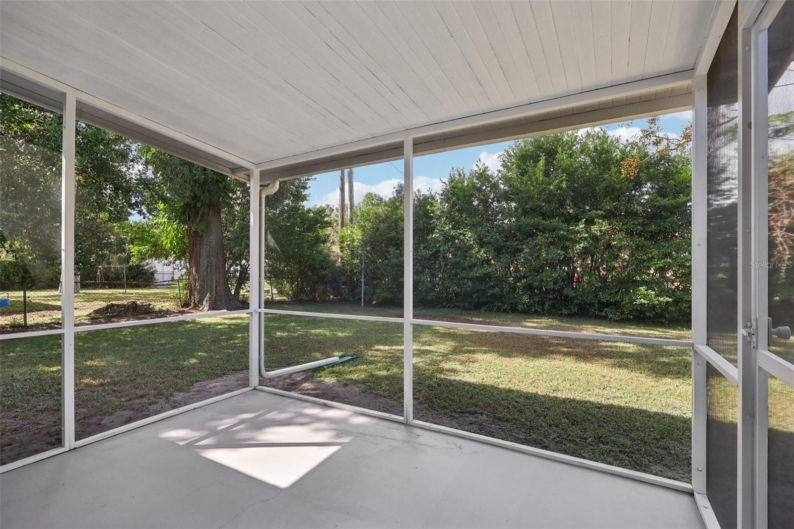 Image 16 of 22 For 442 Fanfair Avenue