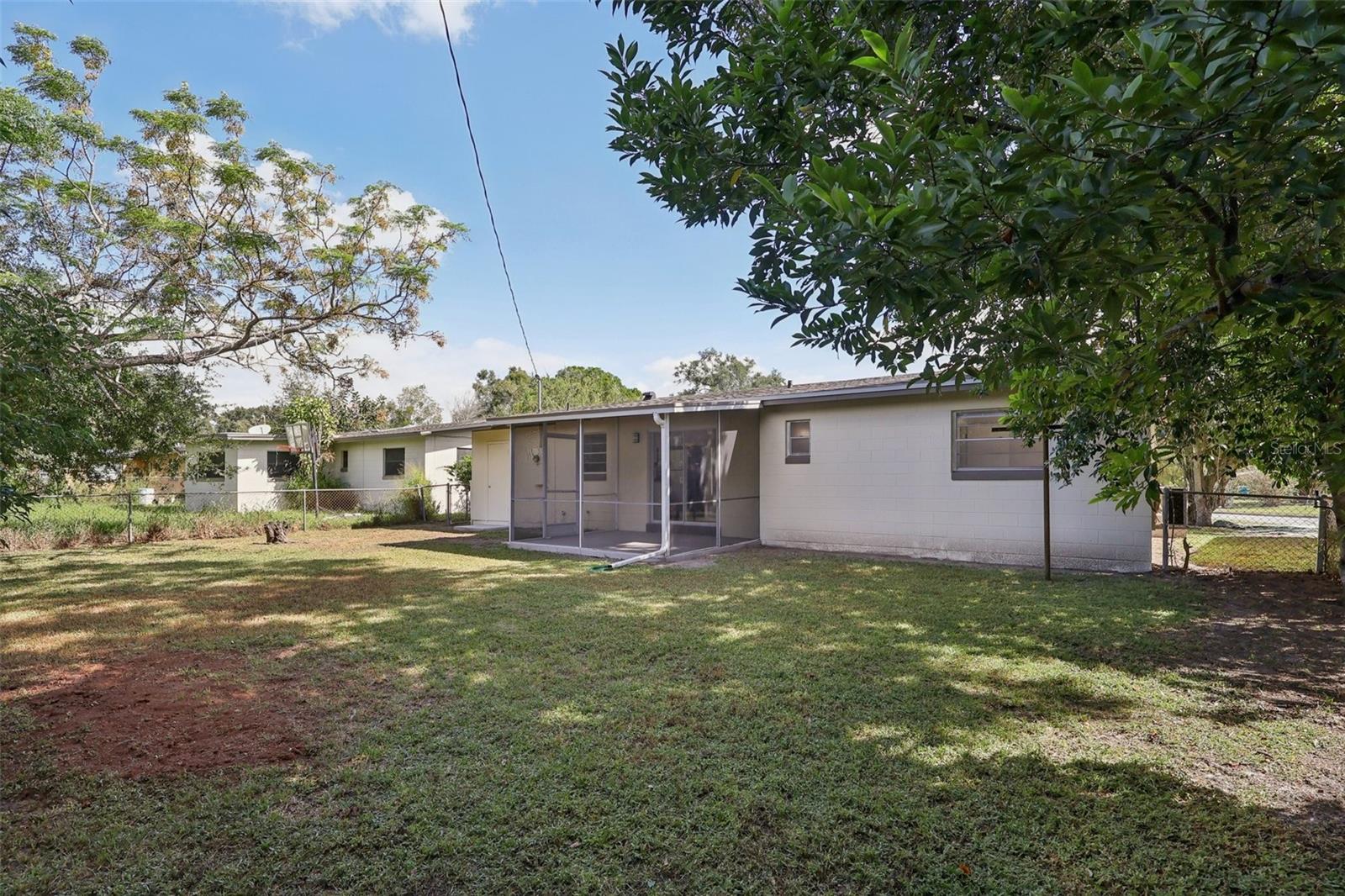 Image 19 of 22 For 442 Fanfair Avenue