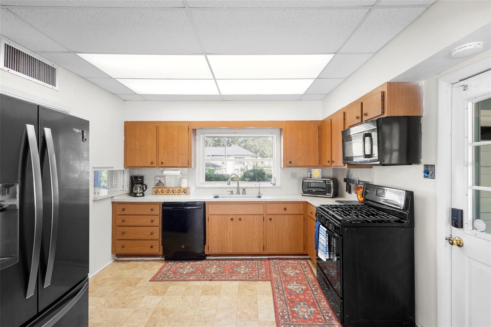 Image 11 of 48 For 408 Tremain Street