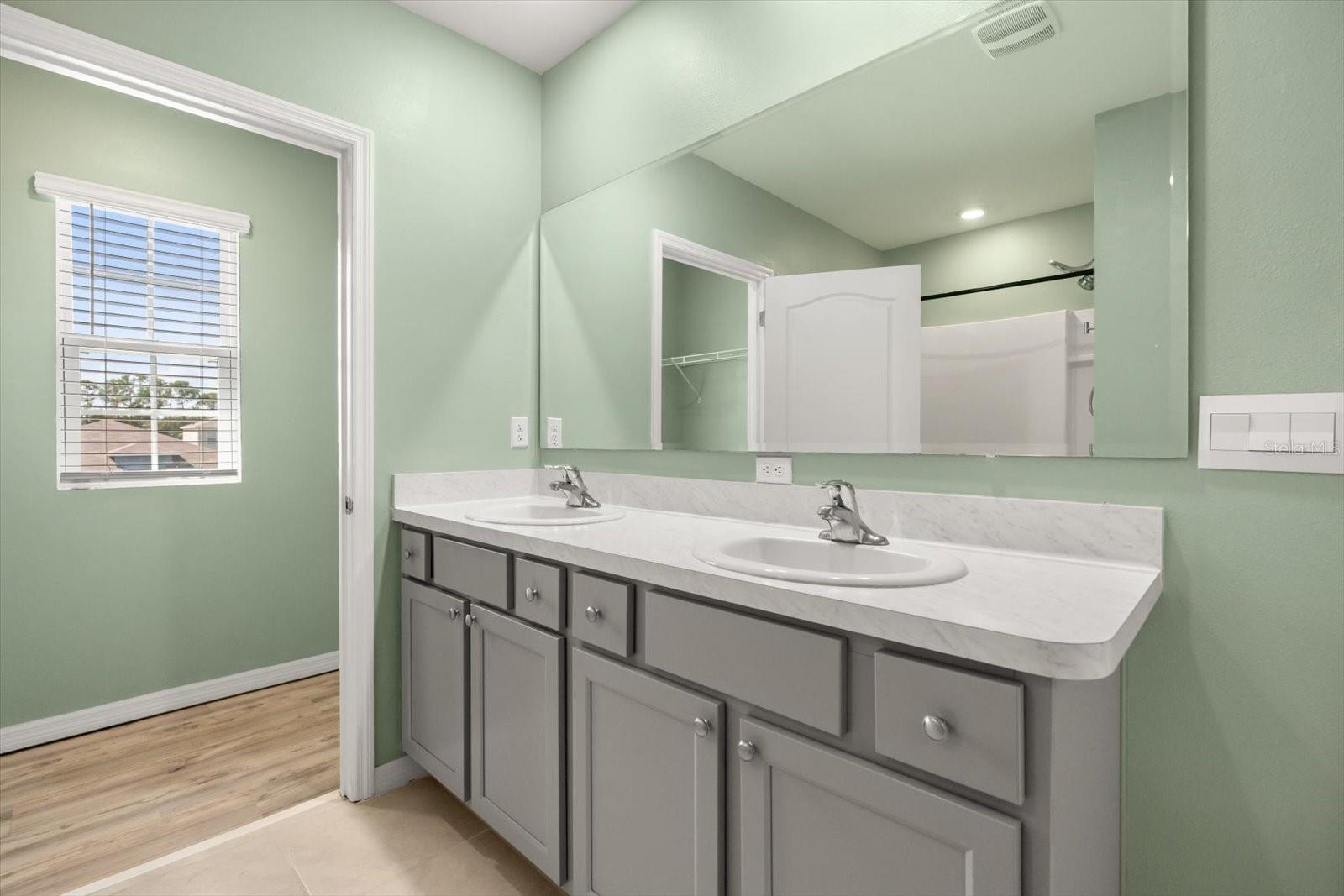 Image 23 of 59 For 307 Sunset View Drive