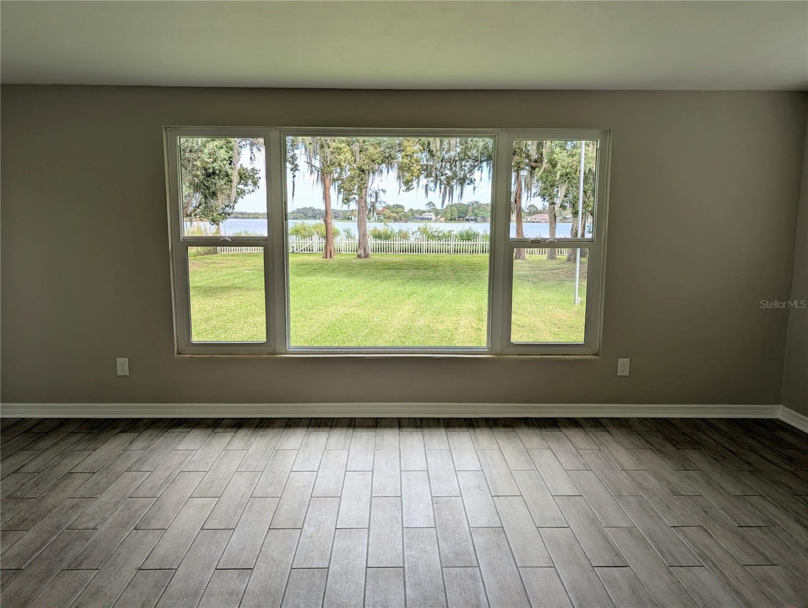 Image 10 of 18 For 5801 Chipola Circle