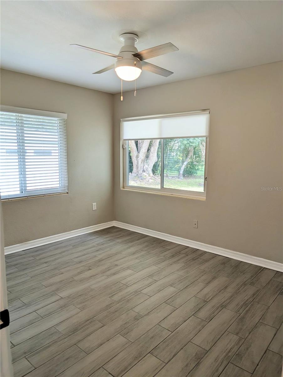 Image 14 of 18 For 5801 Chipola Circle