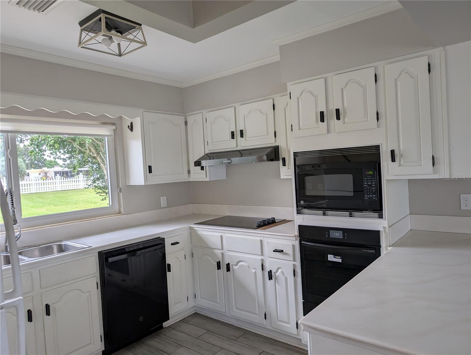 Image 5 of 18 For 5801 Chipola Circle