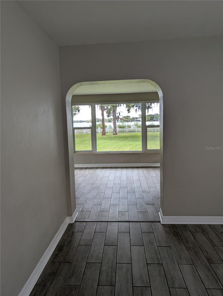 Image 9 of 18 For 5801 Chipola Circle