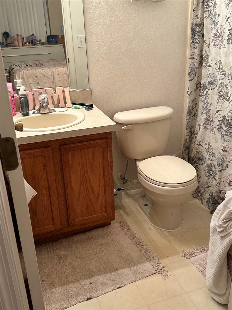 Image 6 of 9 For 538 Wilton Circle