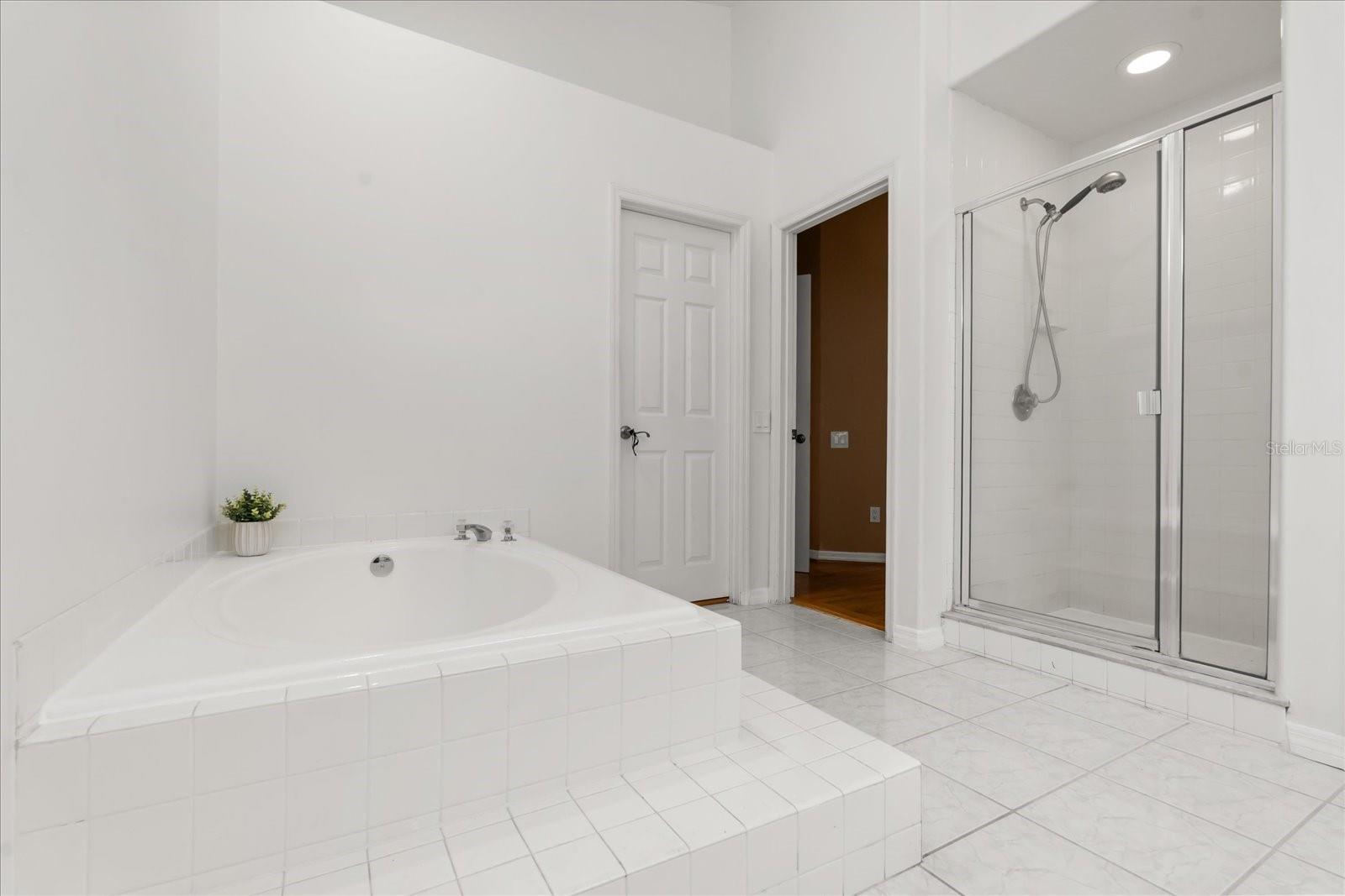Image 18 of 27 For 2117 Saint Andrews Circle