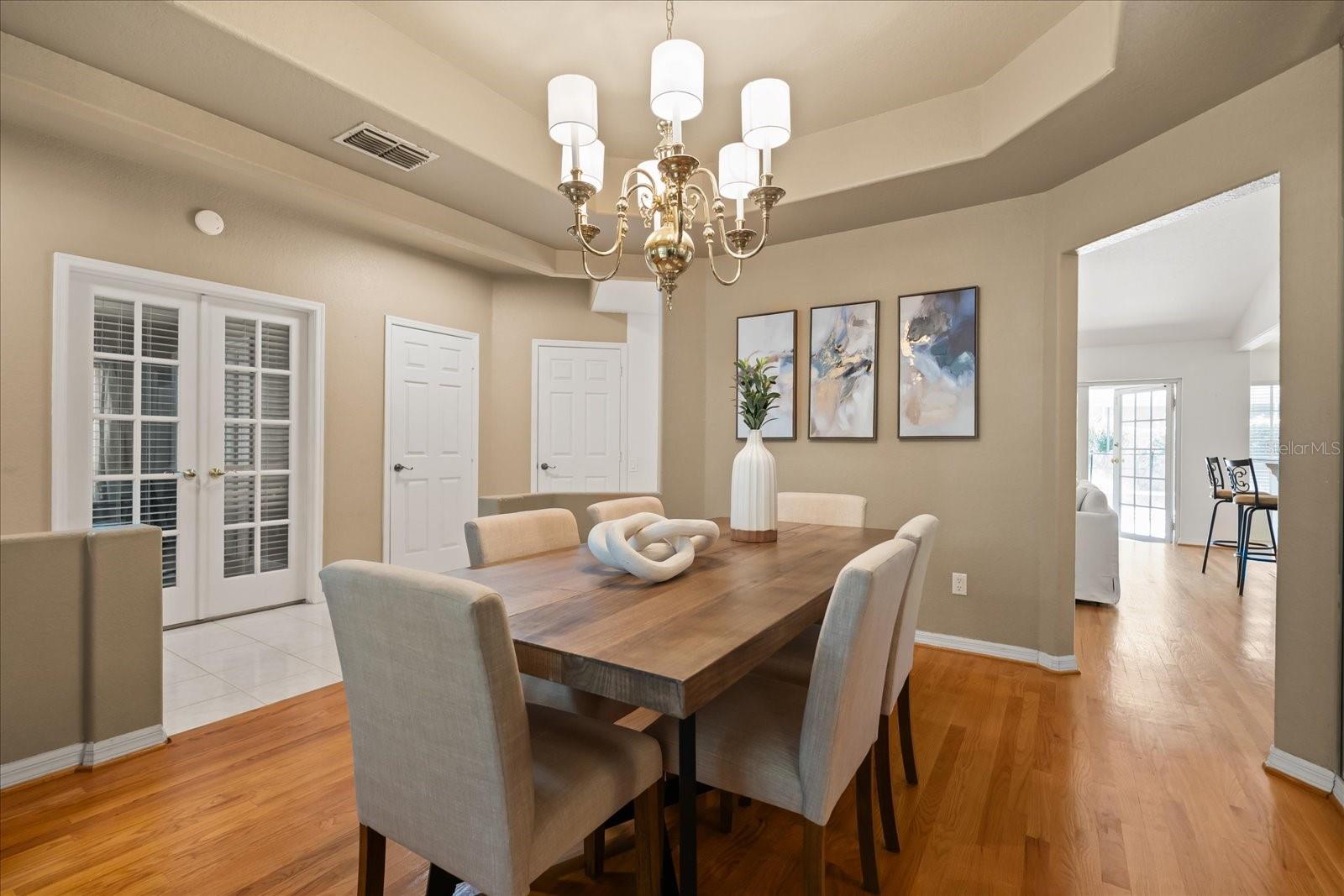 Image 5 of 27 For 2117 Saint Andrews Circle