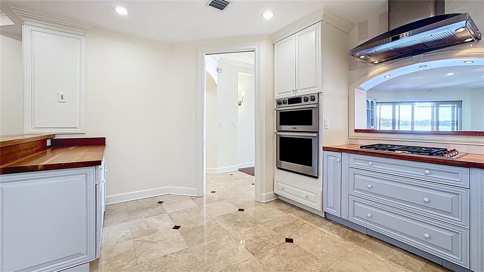 Image 16 of 65 For 660 Osceola Avenue 101