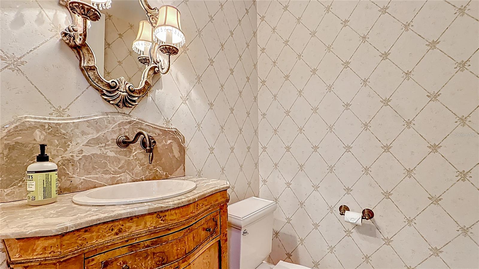 Image 23 of 65 For 660 Osceola Avenue 101