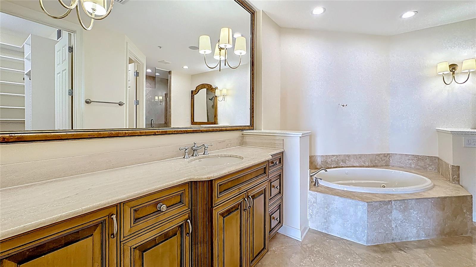 Image 29 of 65 For 660 Osceola Avenue 101