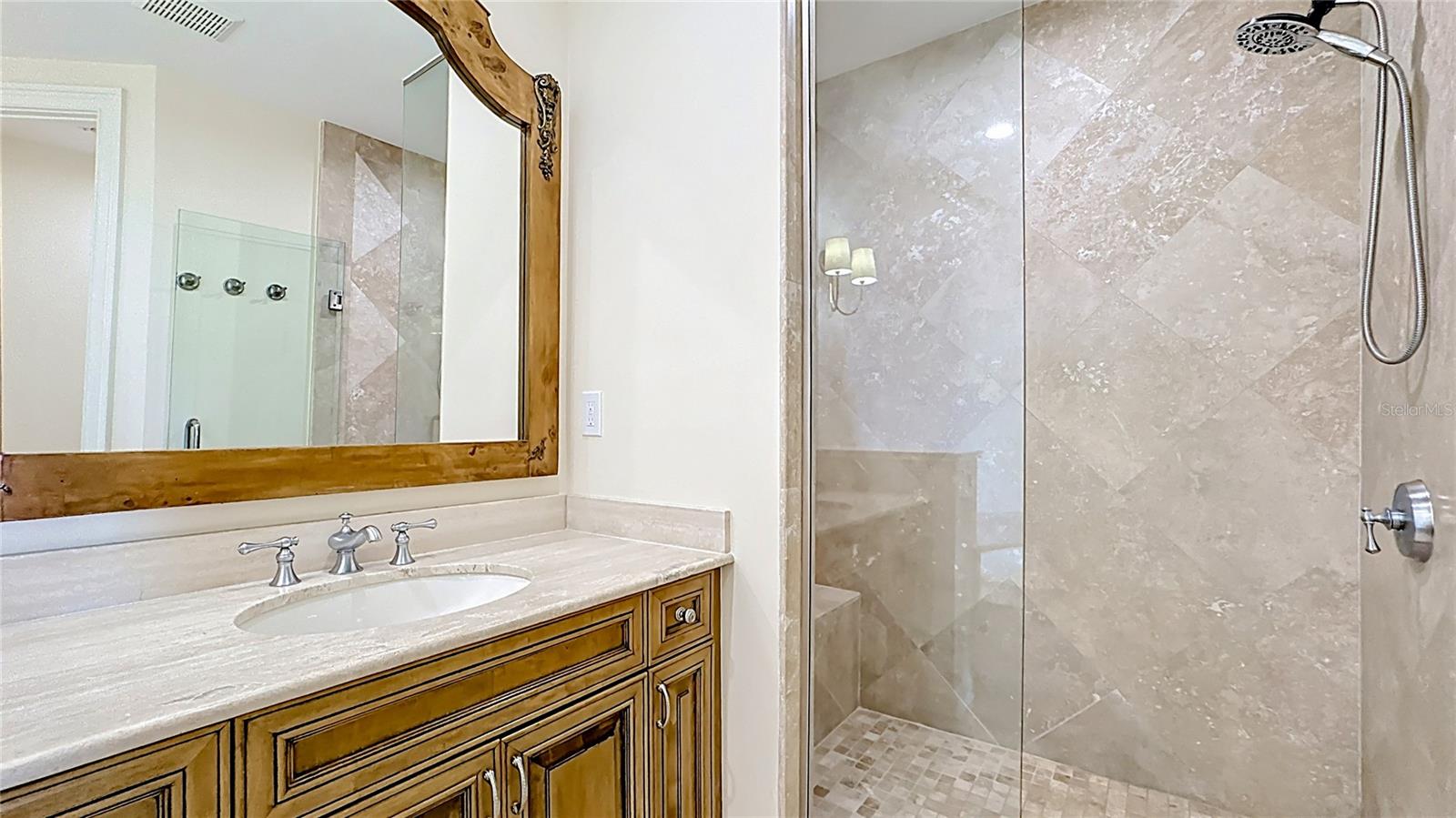 Image 32 of 65 For 660 Osceola Avenue 101