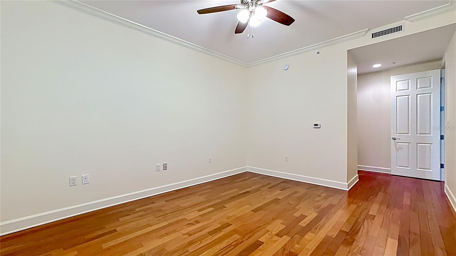 Image 37 of 65 For 660 Osceola Avenue 101