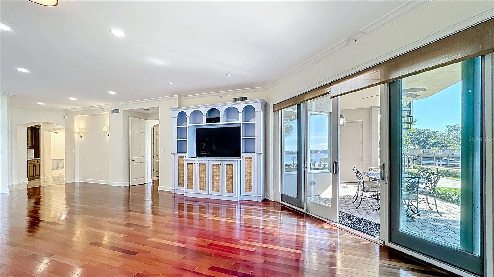 Image 6 of 65 For 660 Osceola Avenue 101