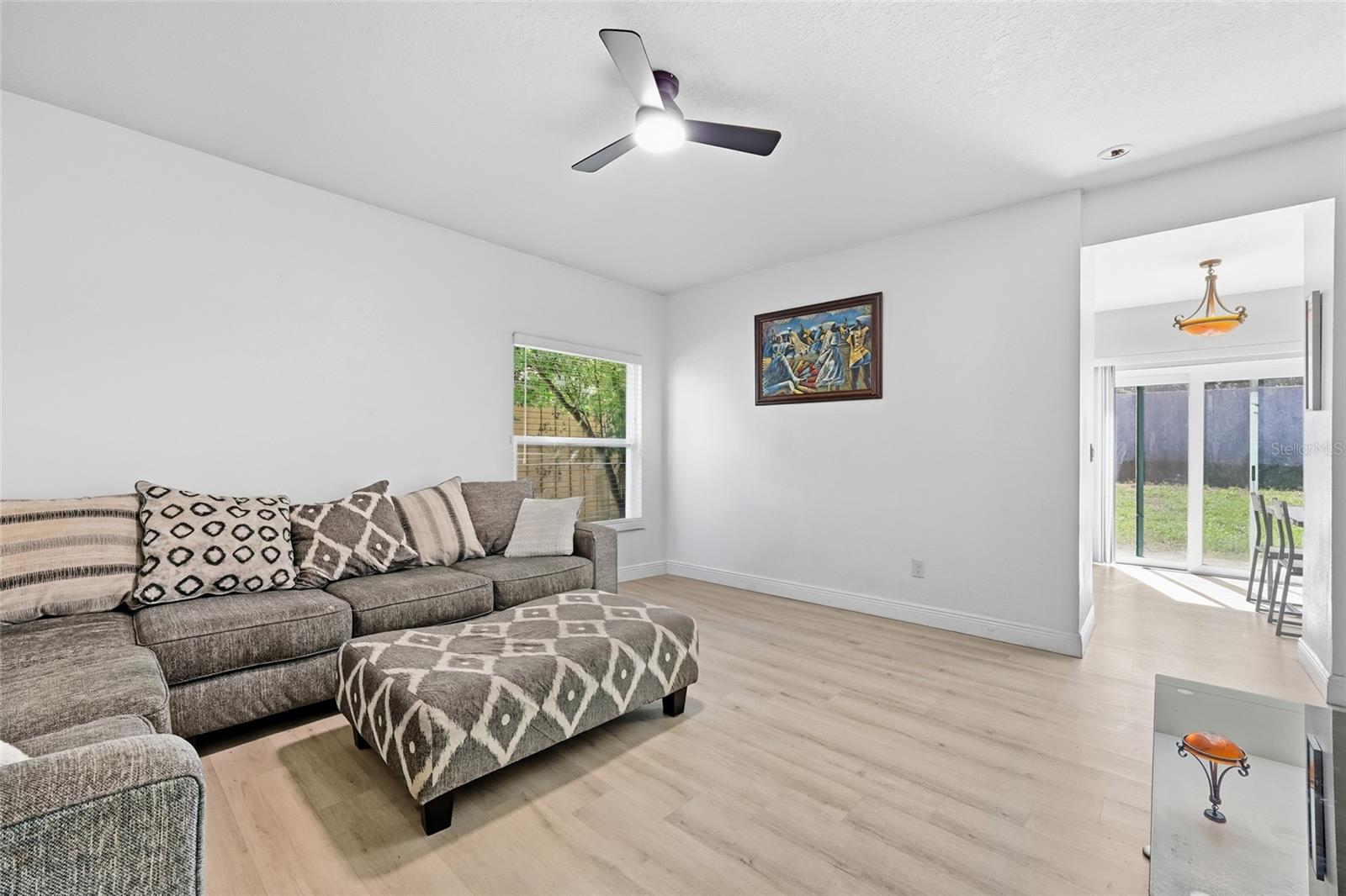 Image 4 of 33 For 5346 Cona Reef Court