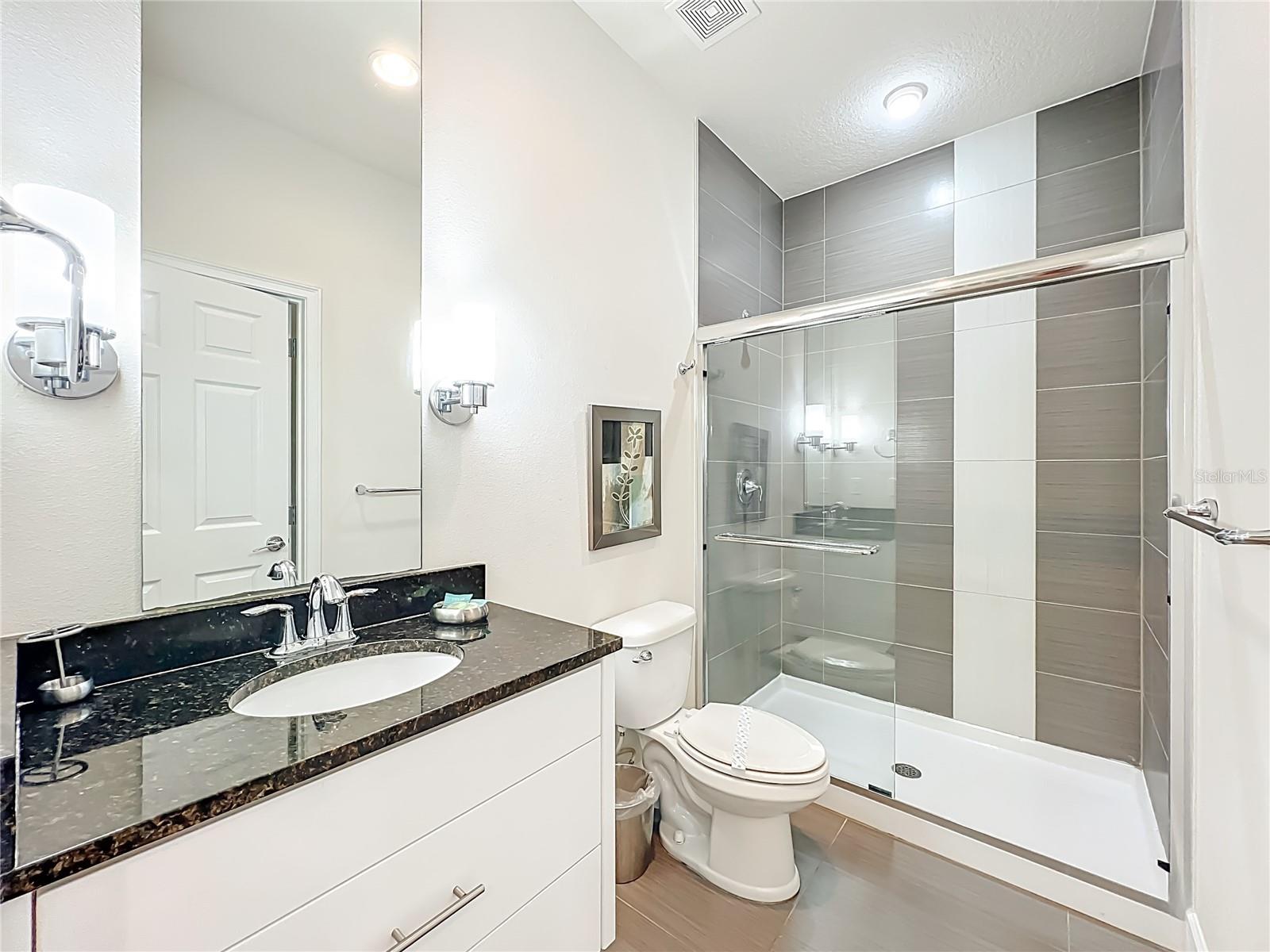 Image 10 of 27 For 17401 Serenidad Blvd