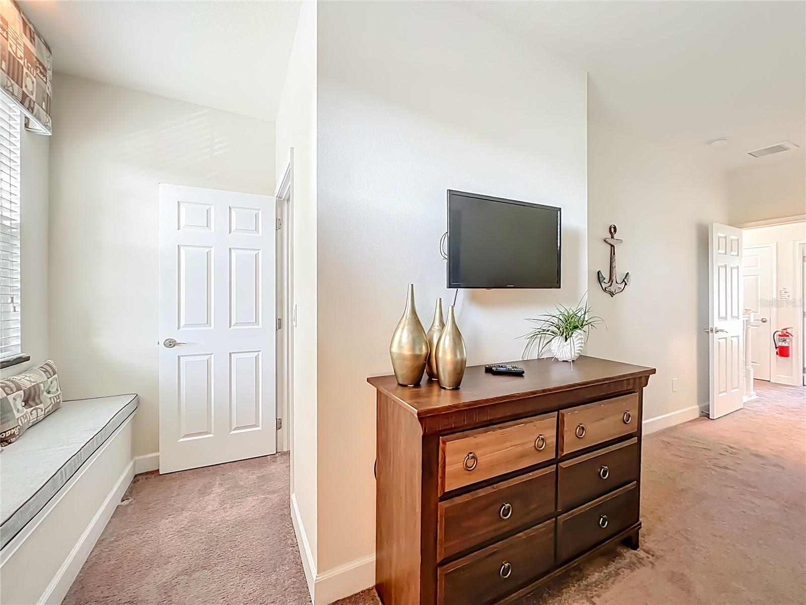 Image 12 of 27 For 17401 Serenidad Blvd