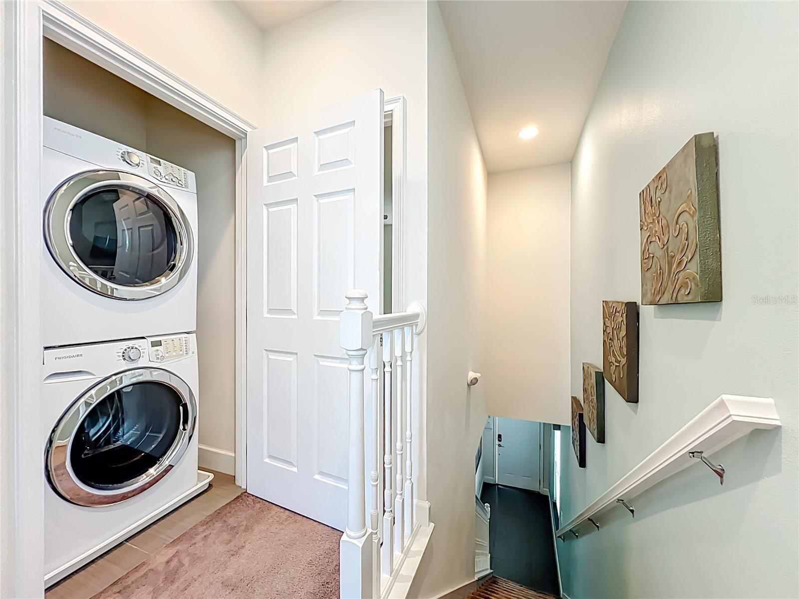 Image 17 of 27 For 17401 Serenidad Blvd