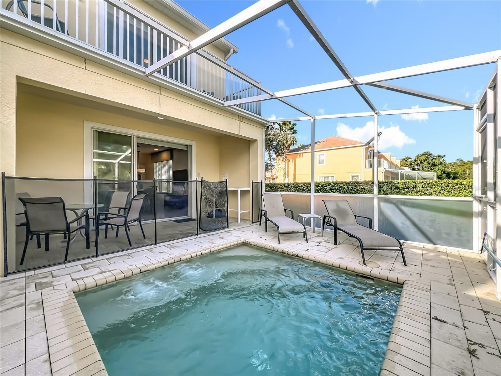 Image 21 of 27 For 17401 Serenidad Blvd