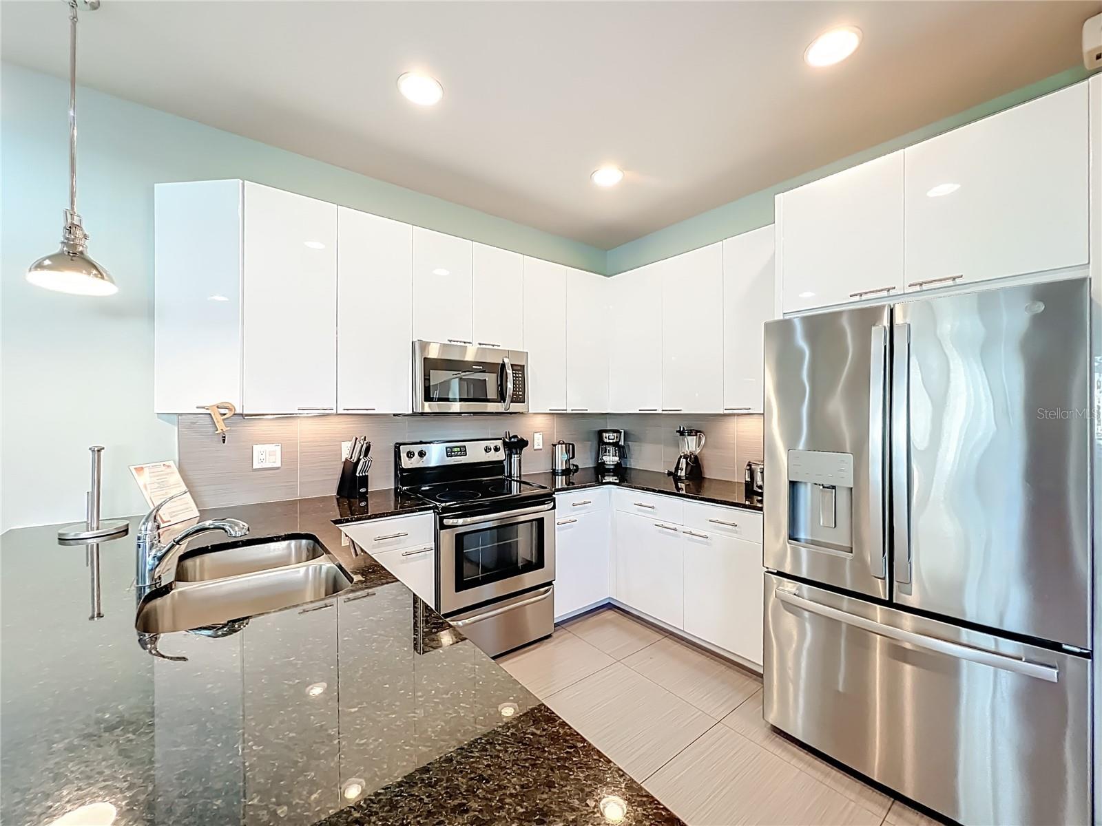 Image 5 of 27 For 17401 Serenidad Blvd