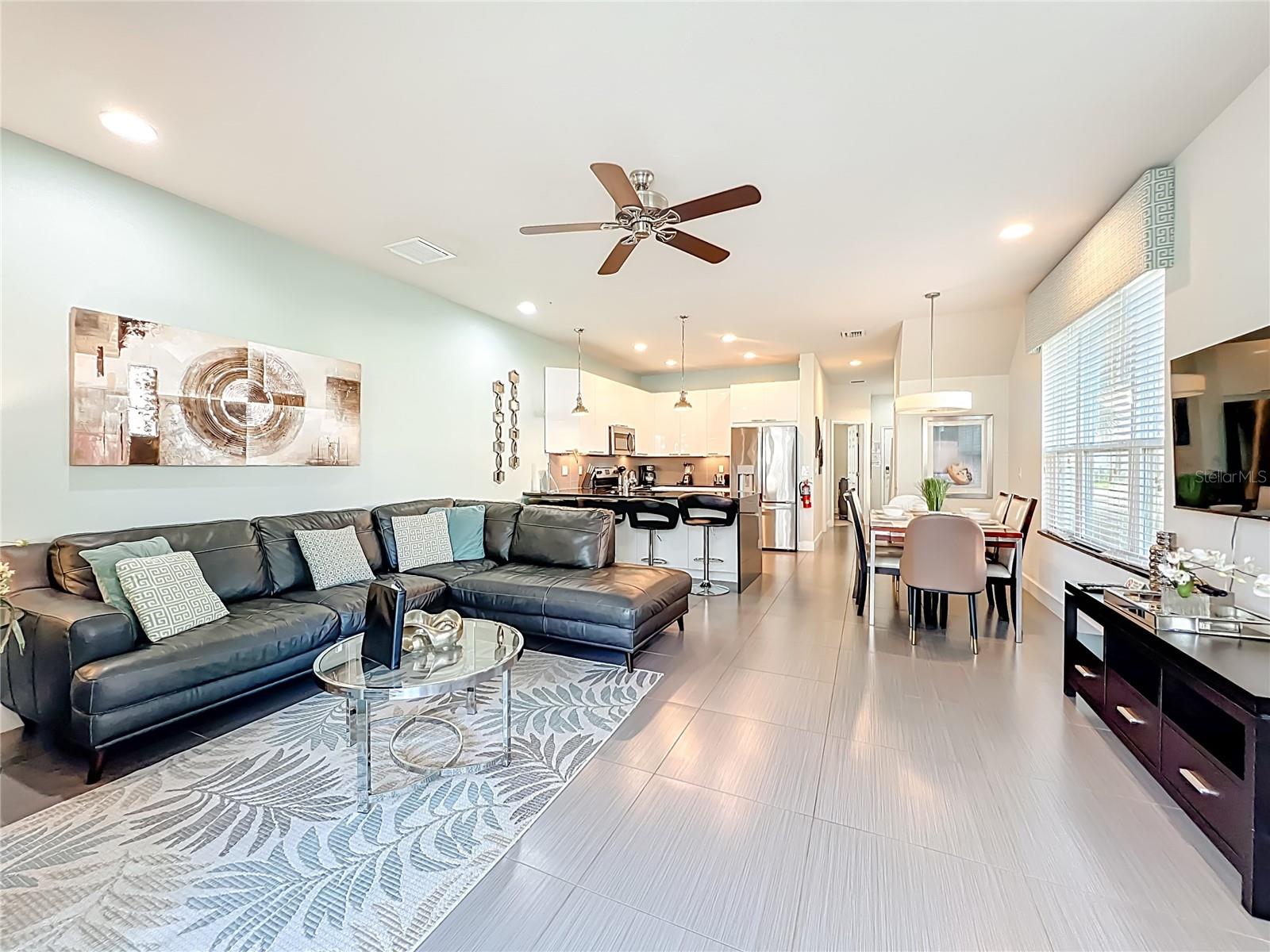 Image 7 of 27 For 17401 Serenidad Blvd