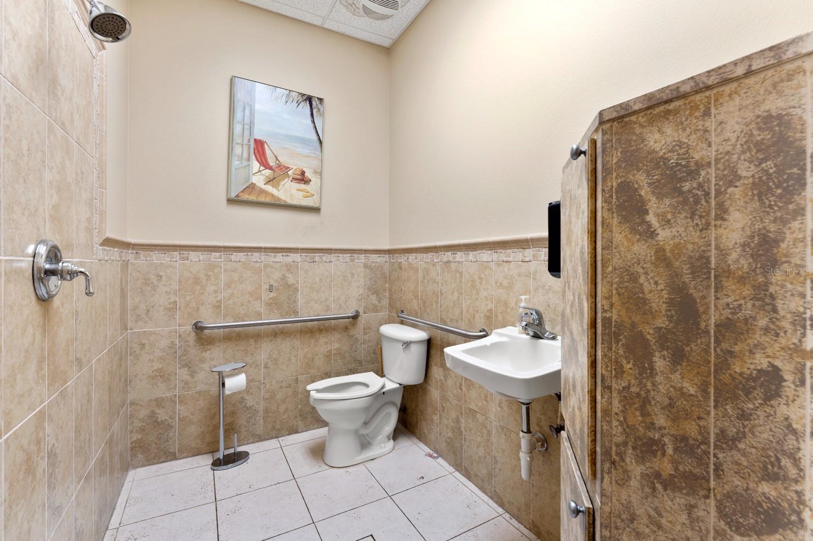 Image 5 of 9 For 8810 Commodity Cir  36
