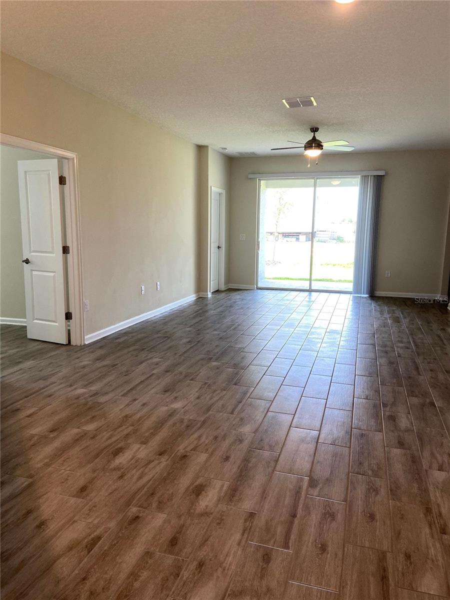 Image 12 of 40 For 1358 Lassen Street