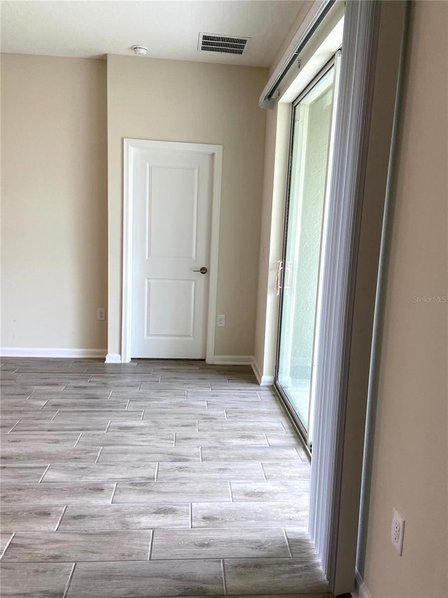 Image 19 of 40 For 1358 Lassen Street