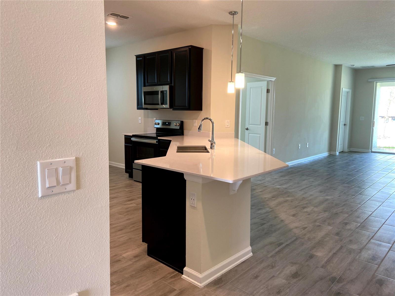 Image 4 of 40 For 1358 Lassen Street