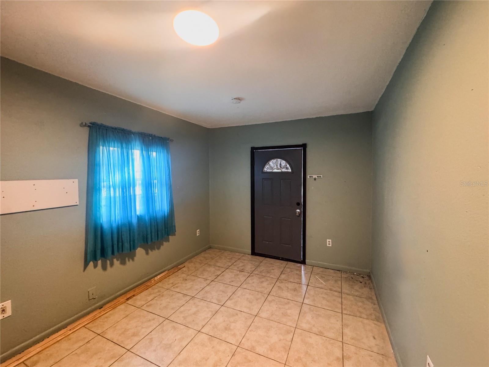 Image 12 of 20 For 1471 Kozart Court