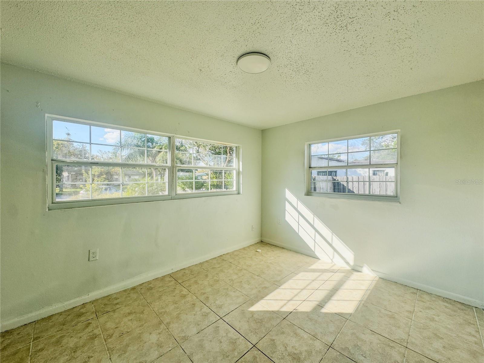 Image 7 of 20 For 1471 Kozart Court