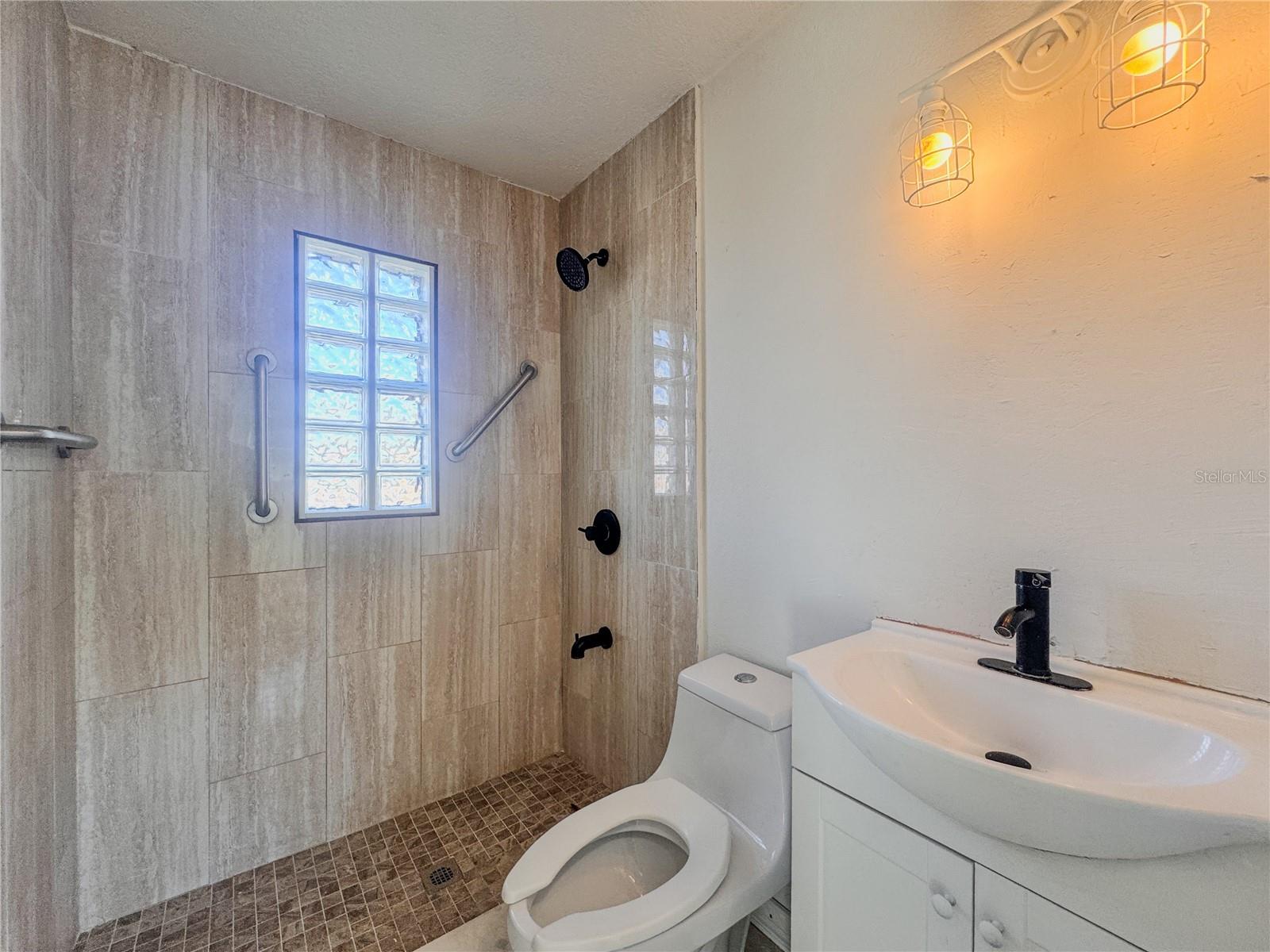 Image 9 of 20 For 1471 Kozart Court