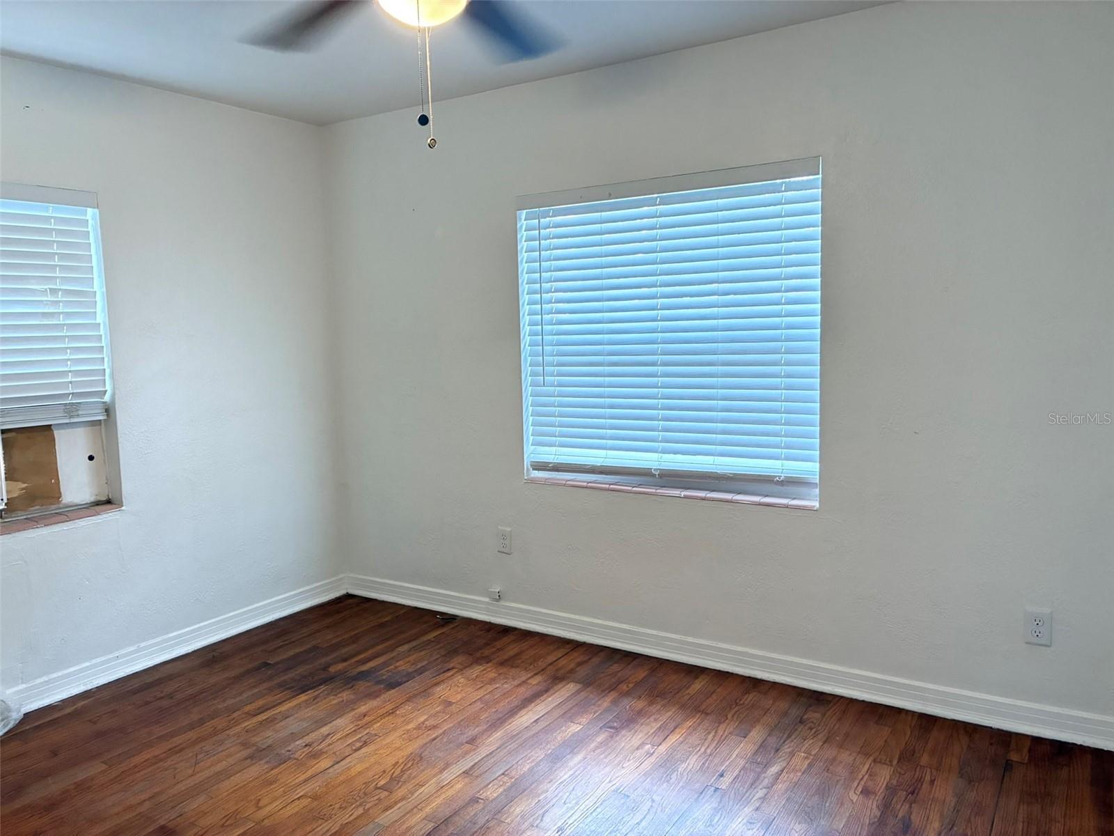 Image 13 of 19 For 604 Princeton Street