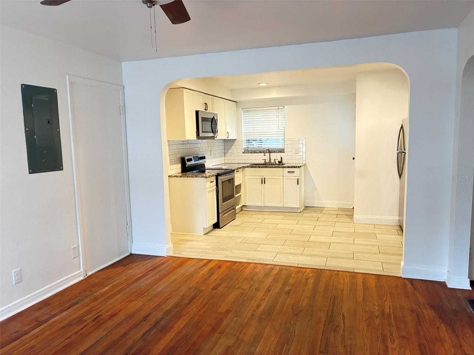 Image 18 of 19 For 604 Princeton Street