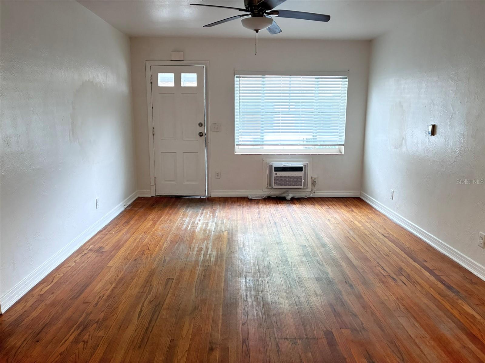 Image 7 of 19 For 604 Princeton Street