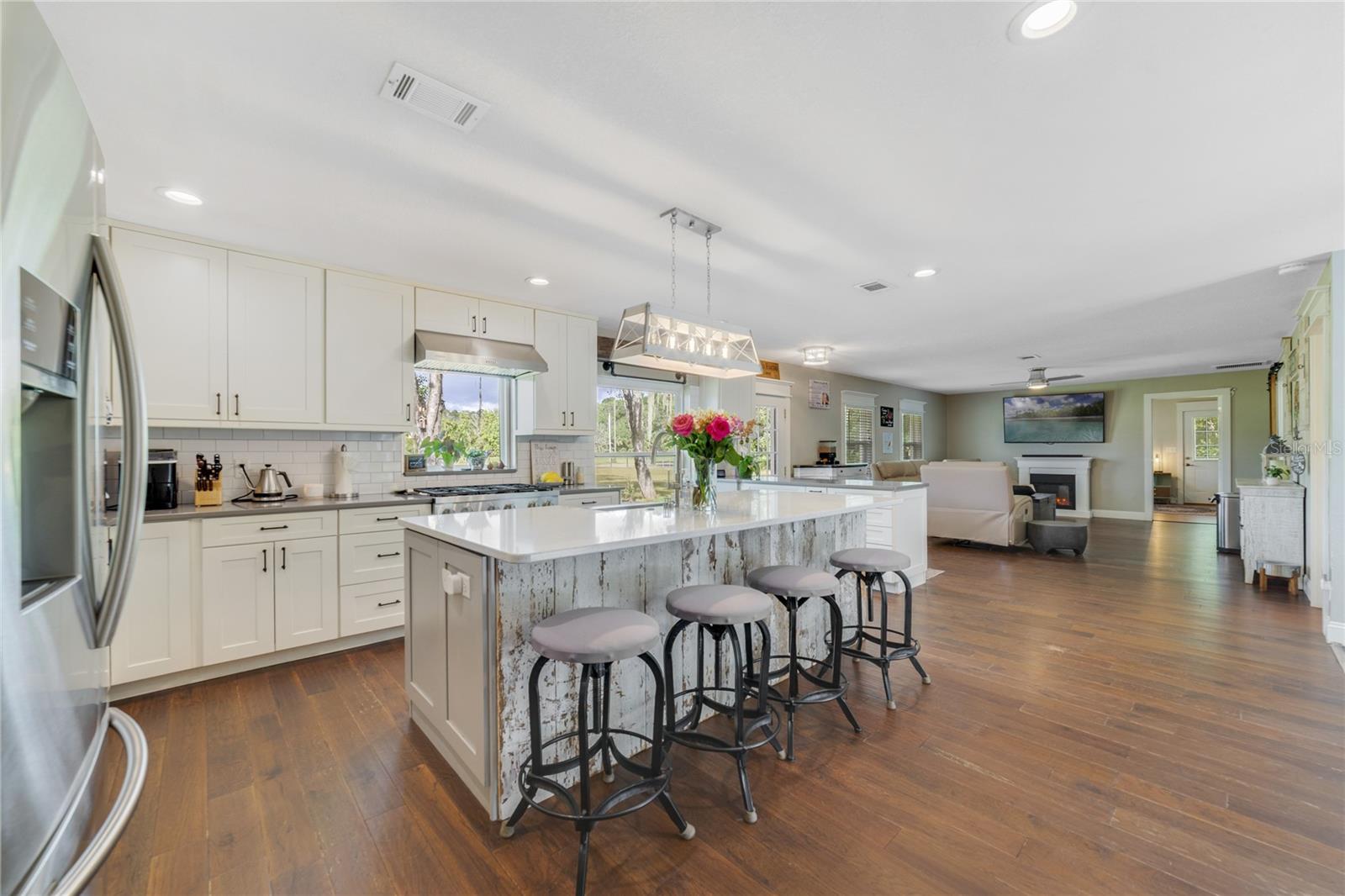 Image 11 of 29 For 305 Hargrove Lane