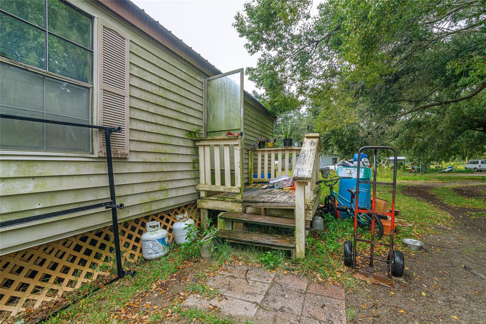 Image 13 of 35 For 16201 122nd Terrace