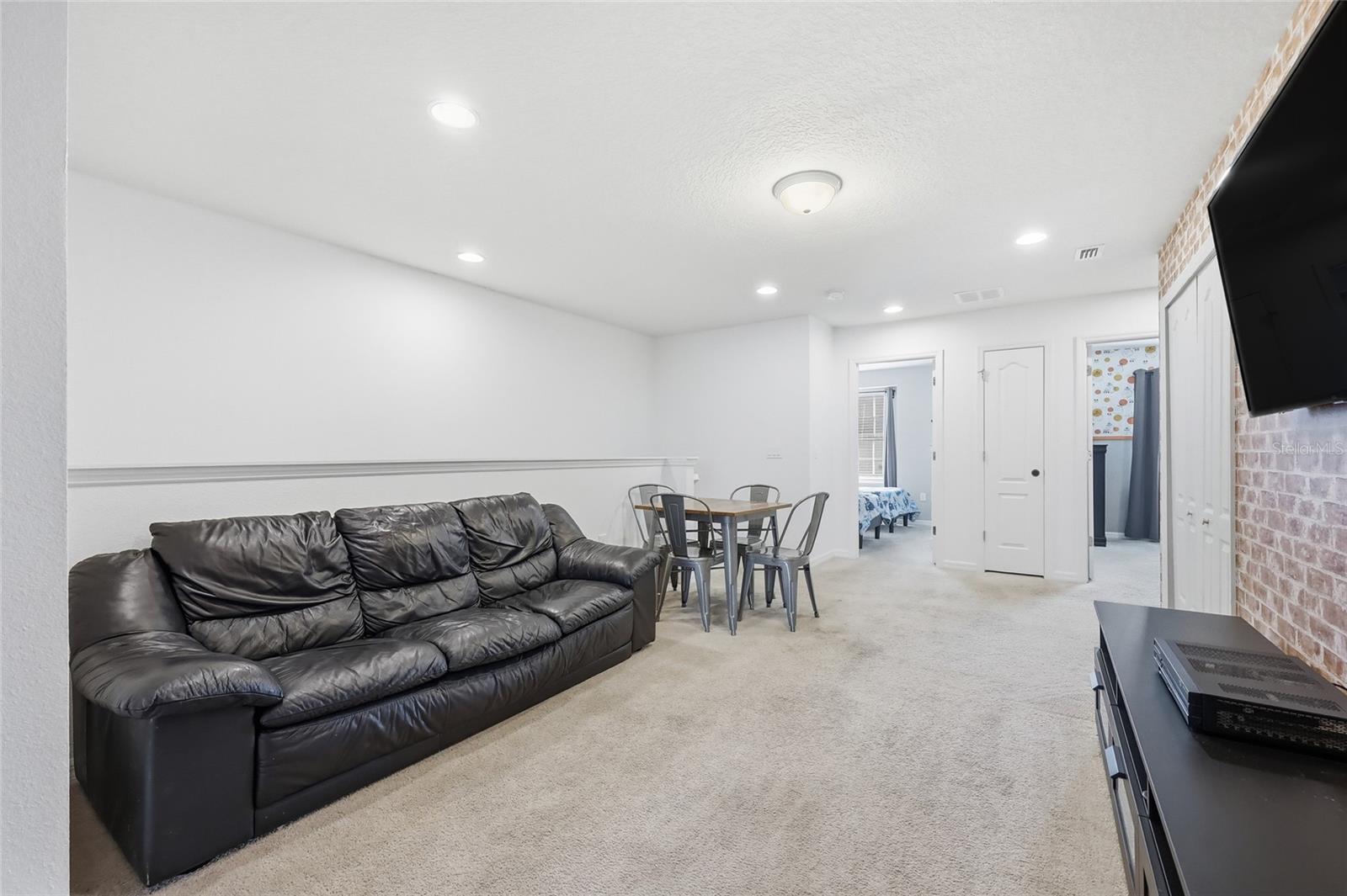 Image 18 of 40 For 8929 Sydney Avenue