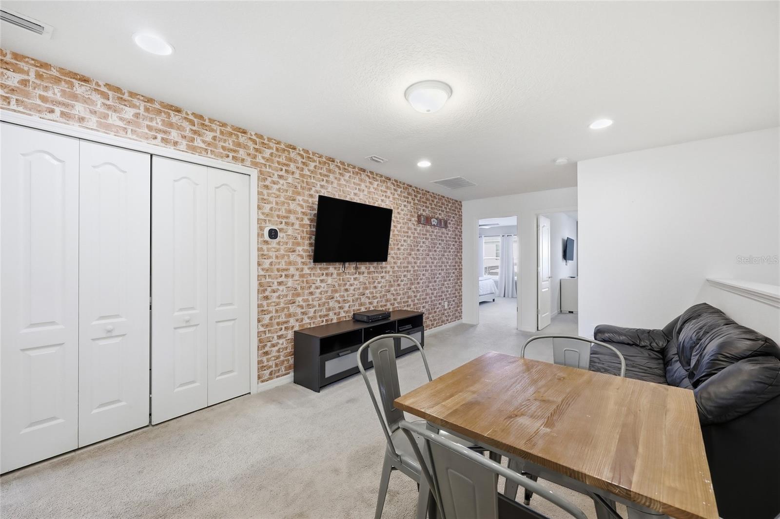 Image 19 of 40 For 8929 Sydney Avenue