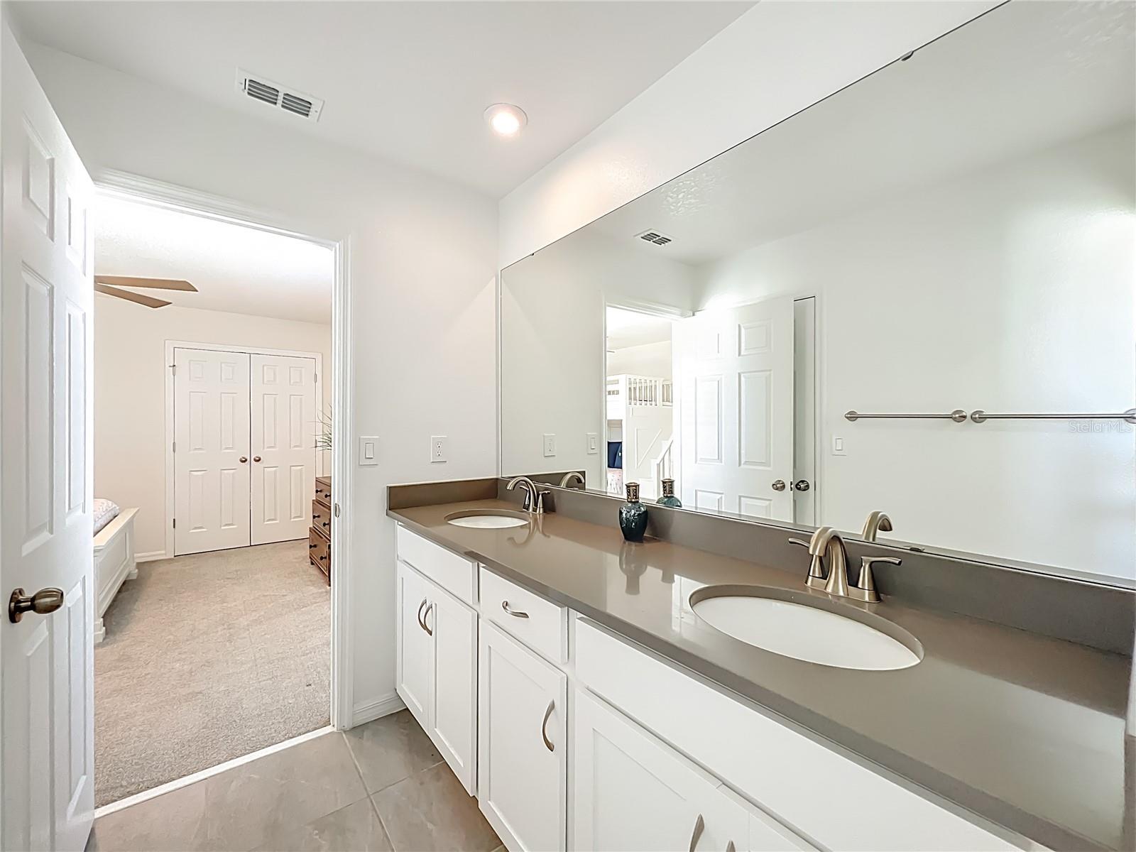 Image 31 of 76 For 16329 Prairie School Drive