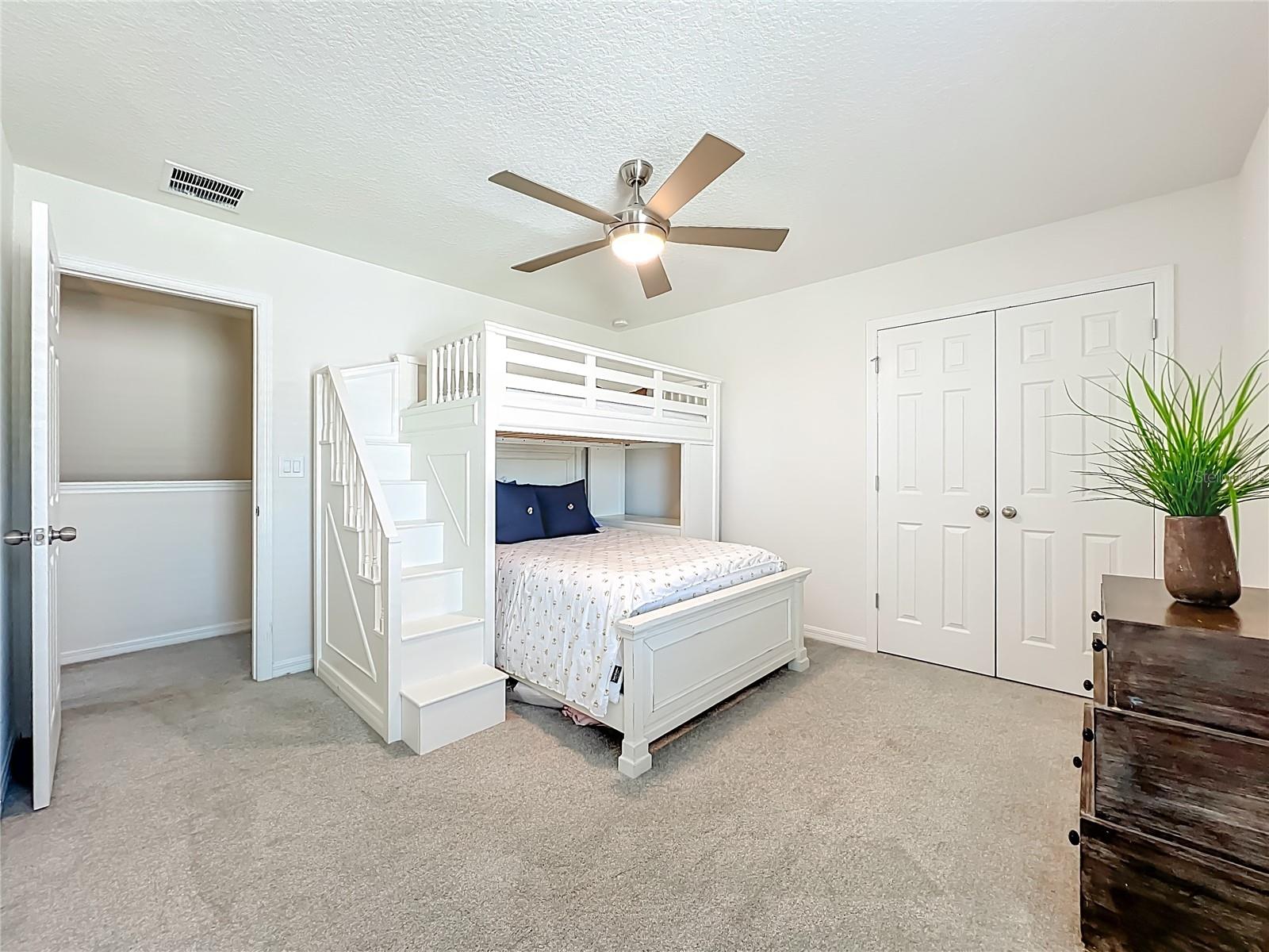 Image 34 of 76 For 16329 Prairie School Drive