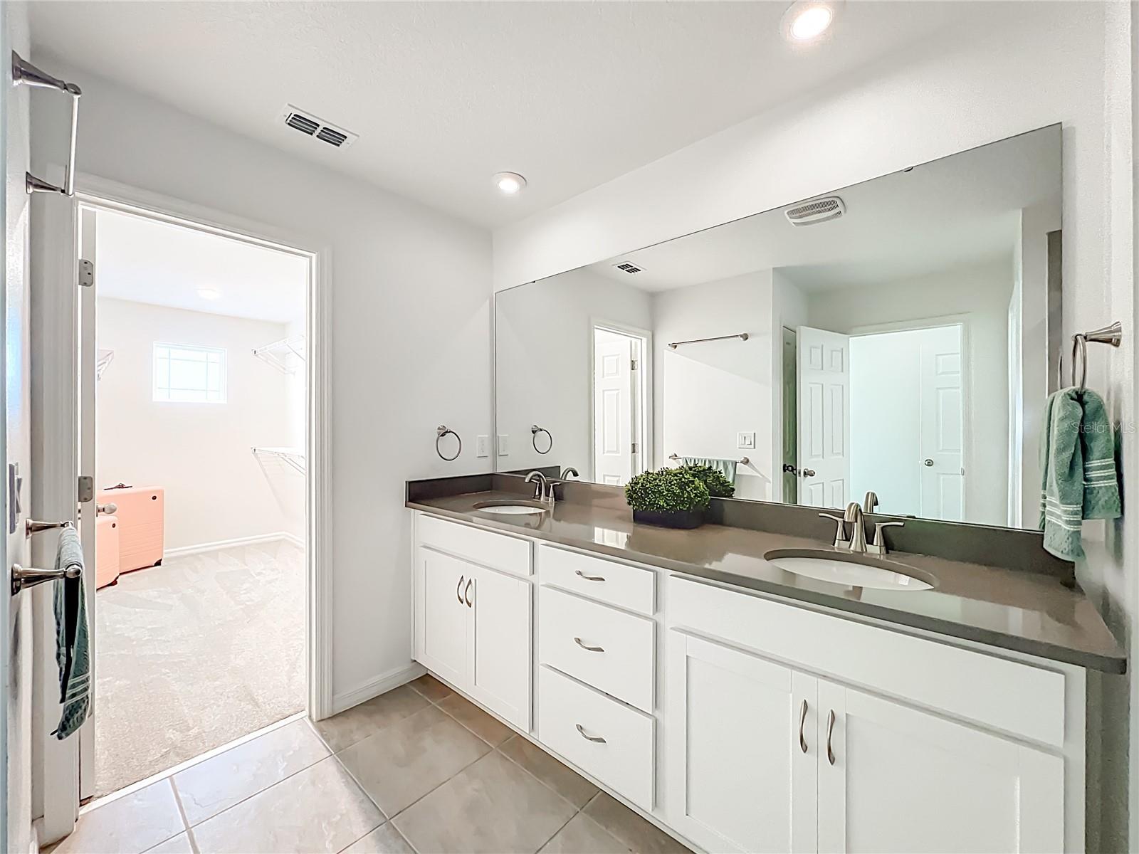 Image 42 of 76 For 16329 Prairie School Drive